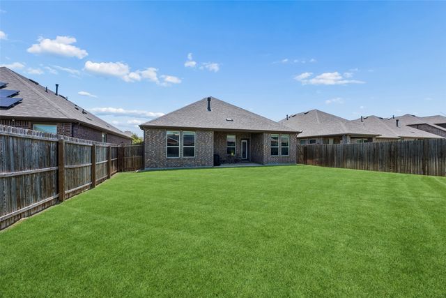 11233 Gold Pan Trail, Aubrey, TX 76227