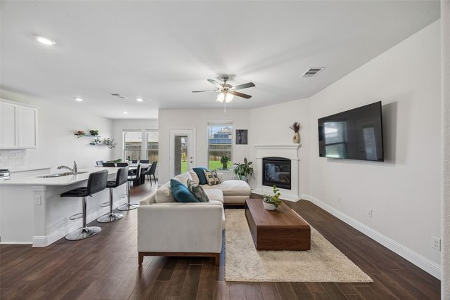 11233 Gold Pan Trail, Aubrey, TX 76227