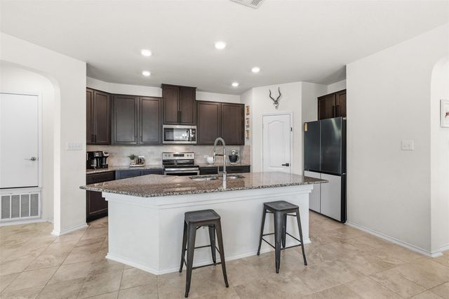 365 Conchillos DR, Georgetown, TX 78626