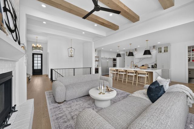 7927 S HIGH PLAINS CT, West Jordan, UT 84081
