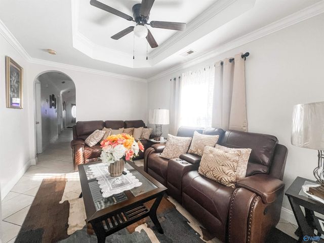 1827 Mount Zion Avenue, Gadsden, AL 35904