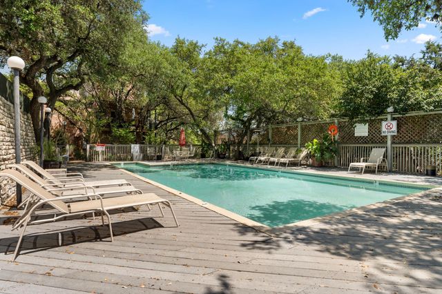 1741 Spyglass DR 1-222, Austin, TX 78746