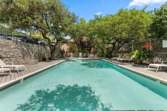 1741 Spyglass DR 1-222, Austin, TX 78746