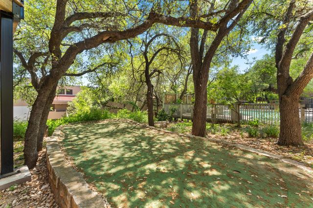 1741 Spyglass DR 1-222, Austin, TX 78746