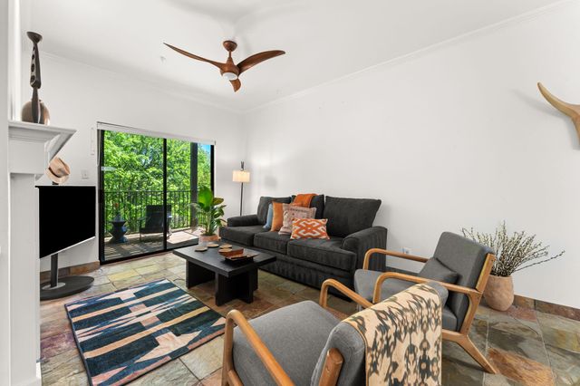 1741 Spyglass DR 1-222, Austin, TX 78746