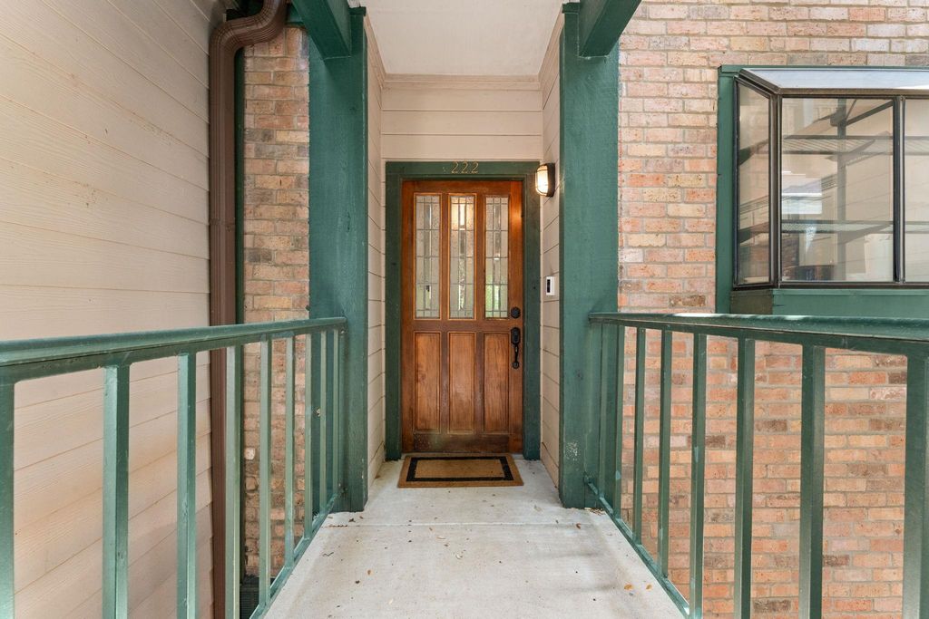 1741 Spyglass DR 1-222, Austin, TX 78746