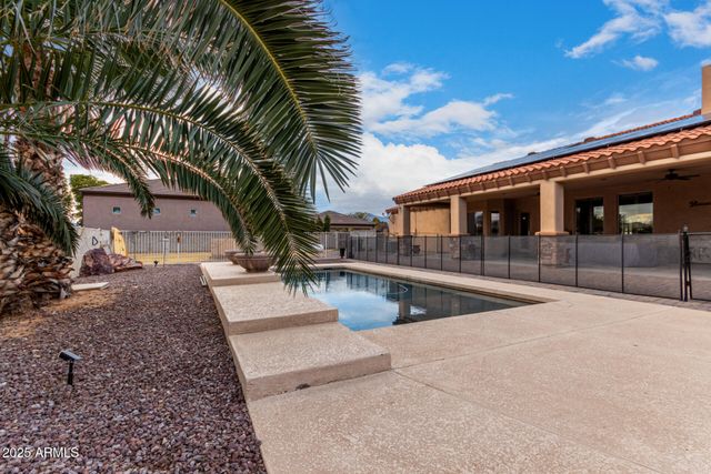 18509 W Bethany Home Road, Litchfield Park, AZ 85340