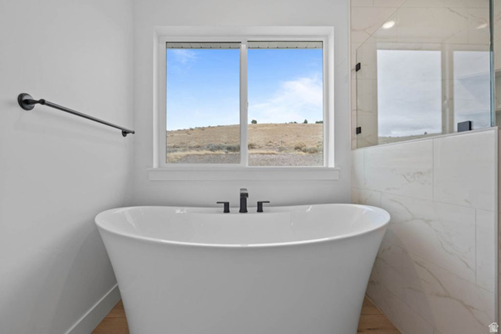 Image 19 of property listing at 912 CREST DALE LANE LN, Santaquin, UT 84655