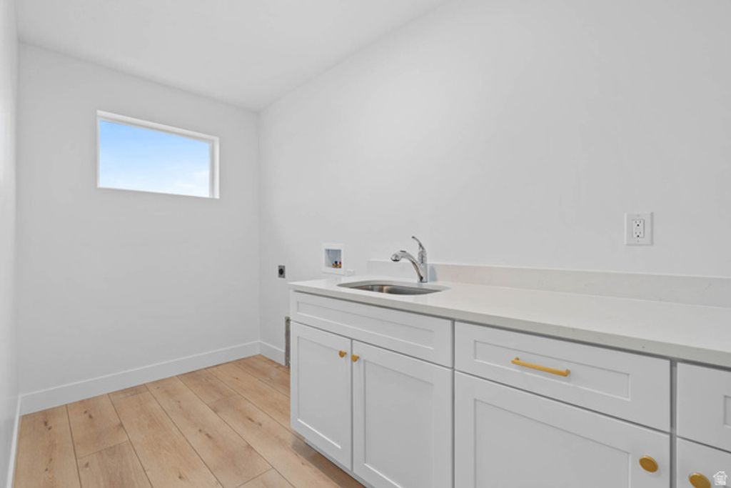 Image 23 of property listing at 912 CREST DALE LANE LN, Santaquin, UT 84655