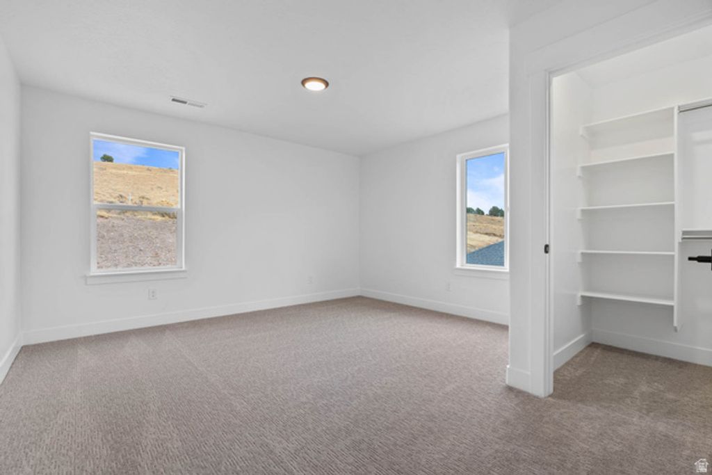 Image 28 of property listing at 912 CREST DALE LANE LN, Santaquin, UT 84655