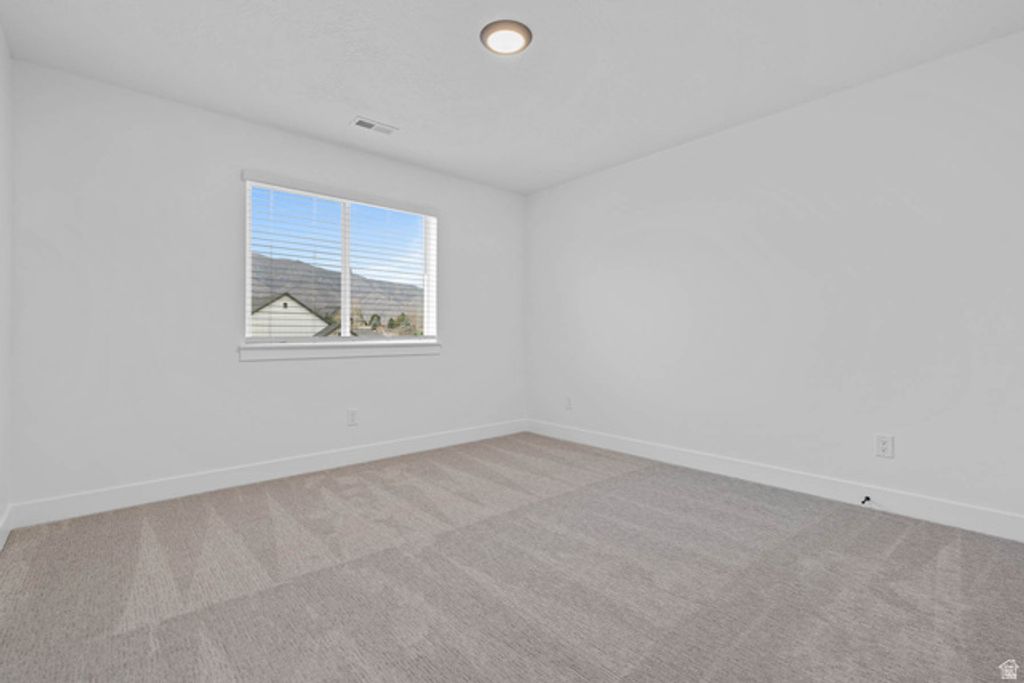 Image 30 of property listing at 912 CREST DALE LANE LN, Santaquin, UT 84655