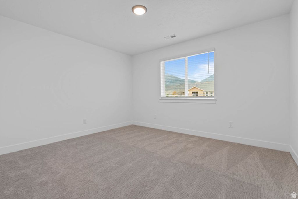 Image 32 of property listing at 912 CREST DALE LANE LN, Santaquin, UT 84655