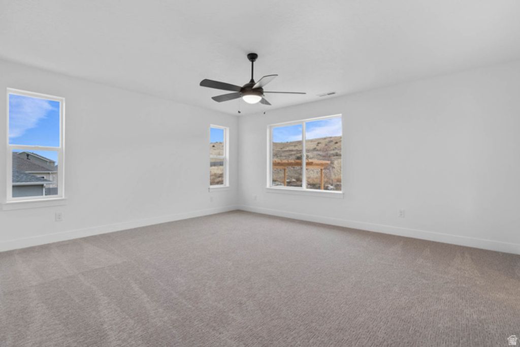 Image 35 of property listing at 912 CREST DALE LANE LN, Santaquin, UT 84655