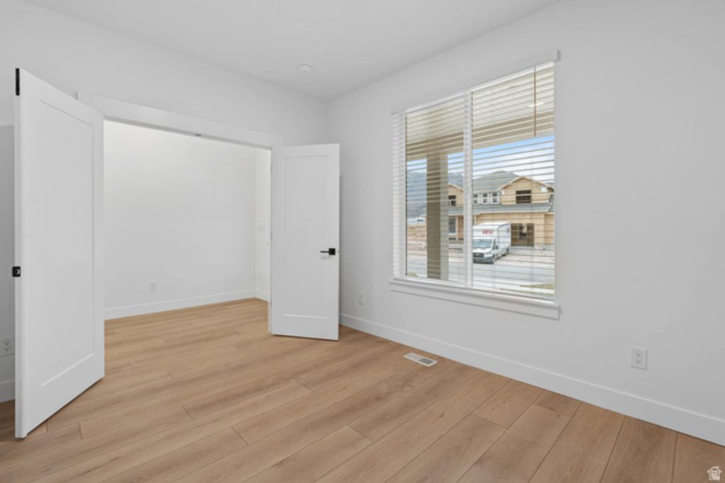 Image 37 of property listing at 912 CREST DALE LANE LN, Santaquin, UT 84655