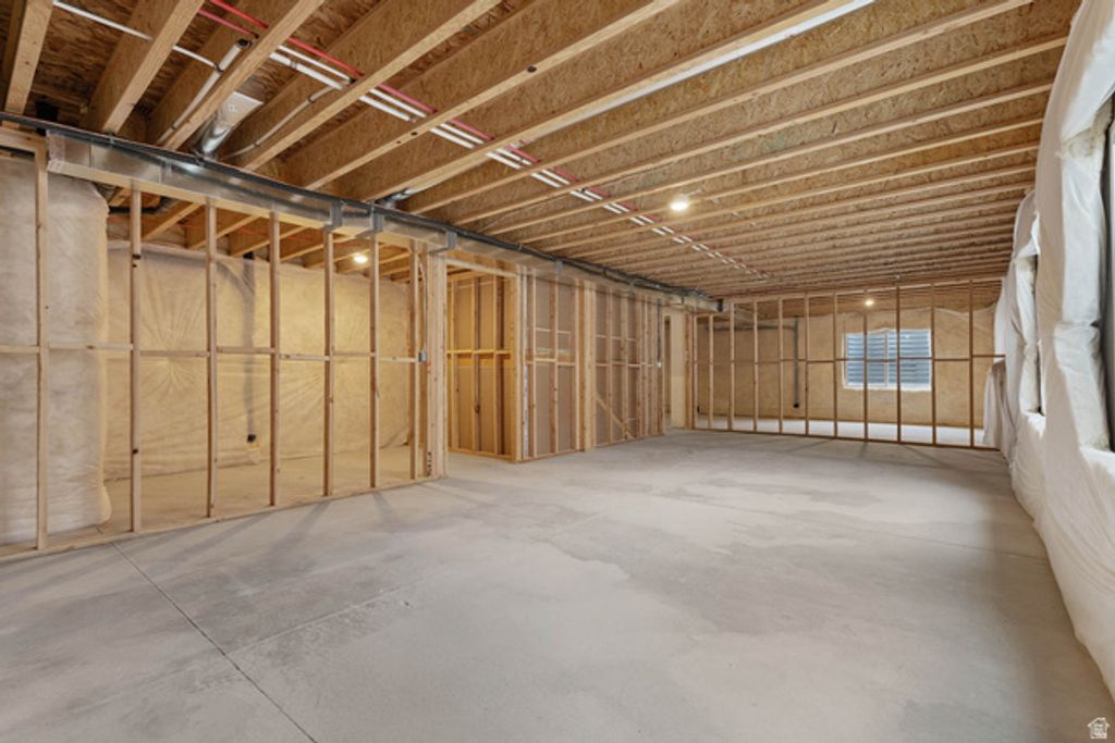 Image 38 of property listing at 912 CREST DALE LANE LN, Santaquin, UT 84655