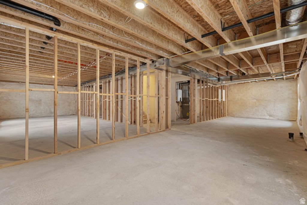 Image 39 of property listing at 912 CREST DALE LANE LN, Santaquin, UT 84655