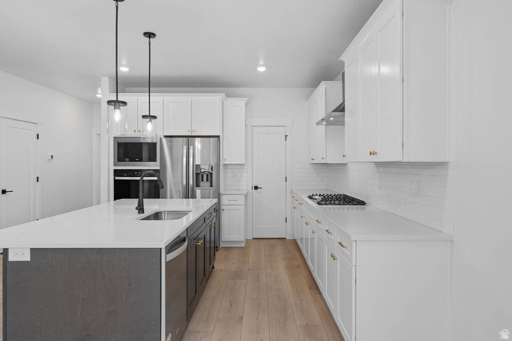 Image 8 of property listing at 912 CREST DALE LANE LN, Santaquin, UT 84655