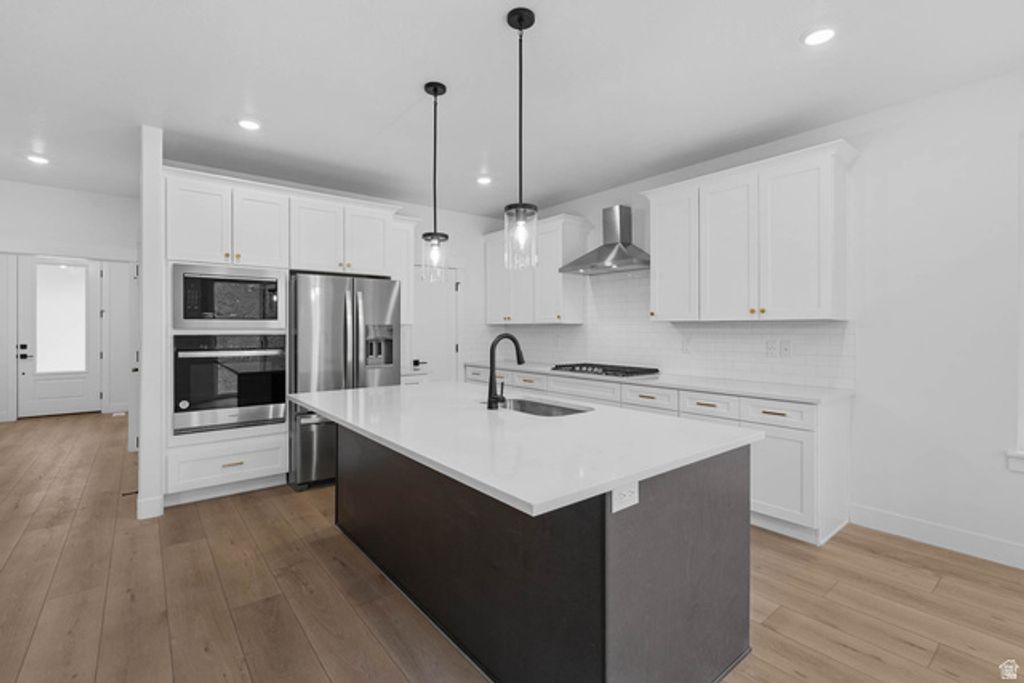 Image 9 of property listing at 912 CREST DALE LANE LN, Santaquin, UT 84655