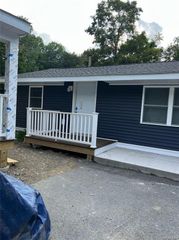 70 New Paltz Road 2D, Highland, NY 12528