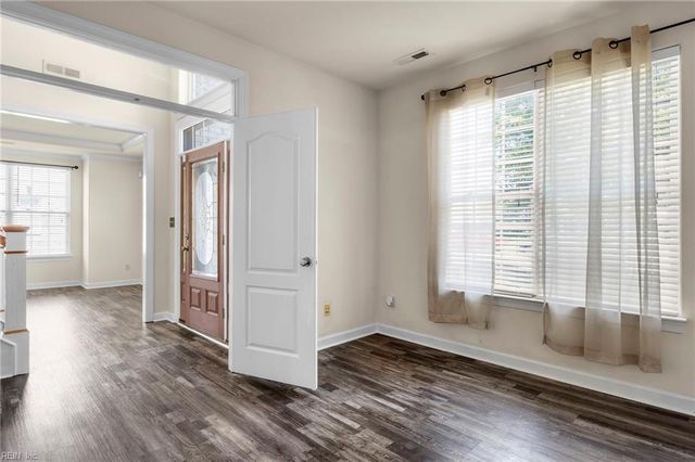 2413 Caitlan Loch LN, Virginia Beach, VA 23456