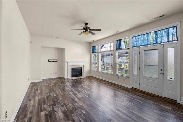 2413 Caitlan Loch LN, Virginia Beach, VA 23456