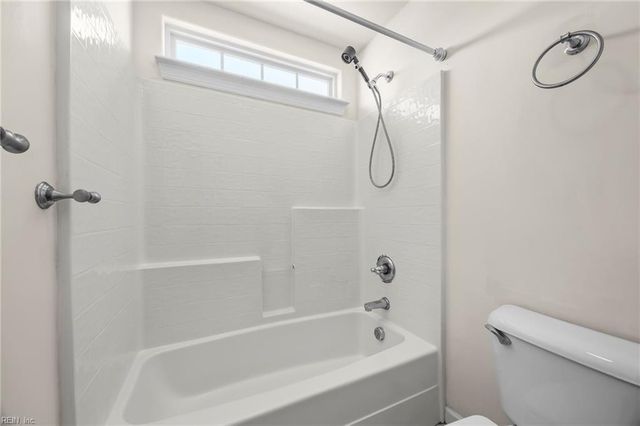 2413 Caitlan Loch LN, Virginia Beach, VA 23456