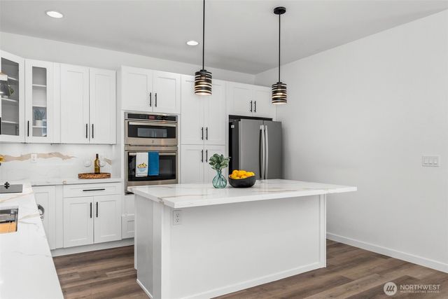 21 E Country Club Drive N, Union, WA 98592
