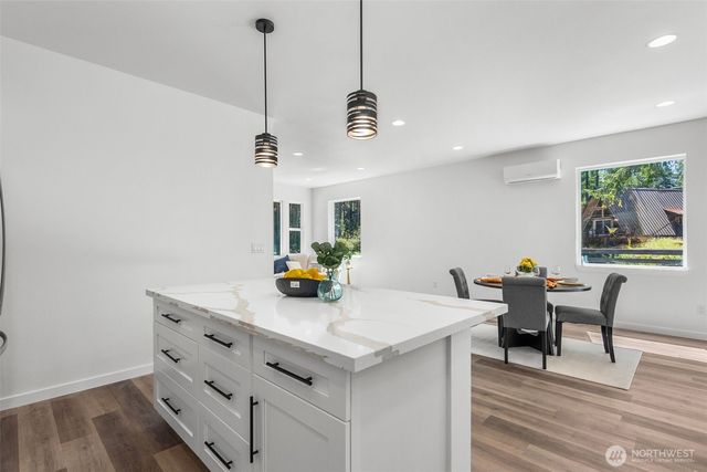 21 E Country Club Drive N, Union, WA 98592