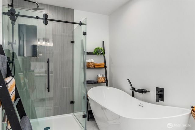 21 E Country Club Drive N, Union, WA 98592