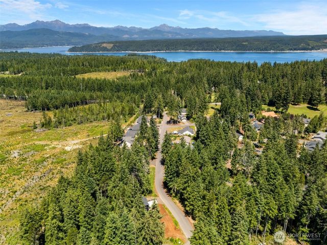 21 E Country Club Drive N, Union, WA 98592