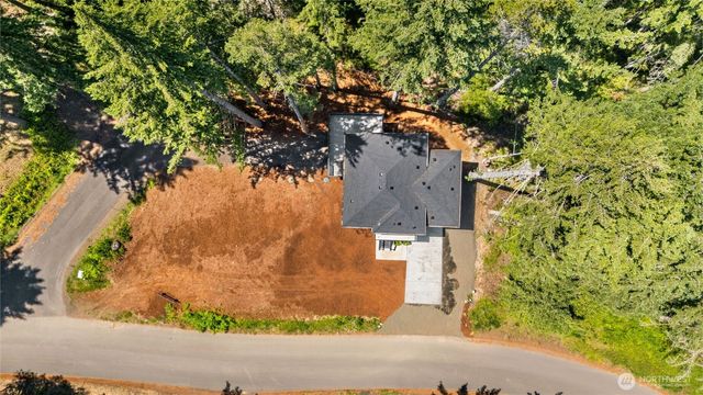 21 E Country Club Drive N, Union, WA 98592