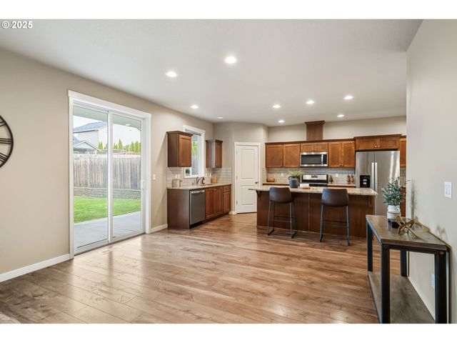 10702 Ne 107TH Way, Vancouver, WA 98662