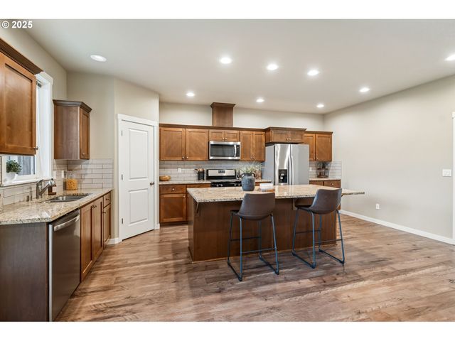 10702 Ne 107TH Way, Vancouver, WA 98662