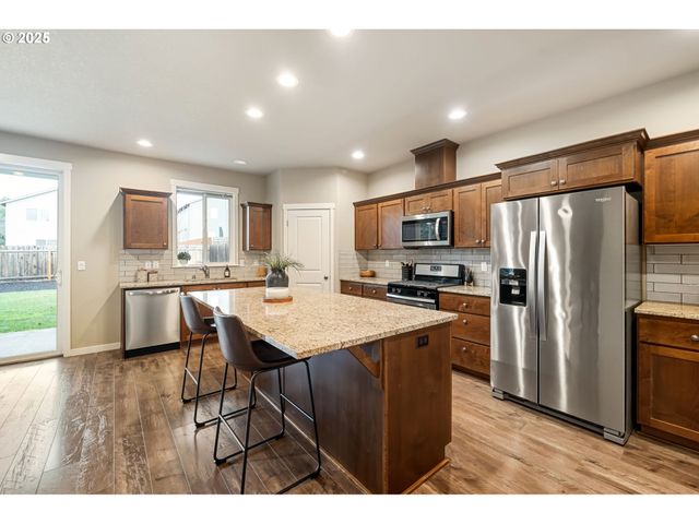 10702 Ne 107TH Way, Vancouver, WA 98662