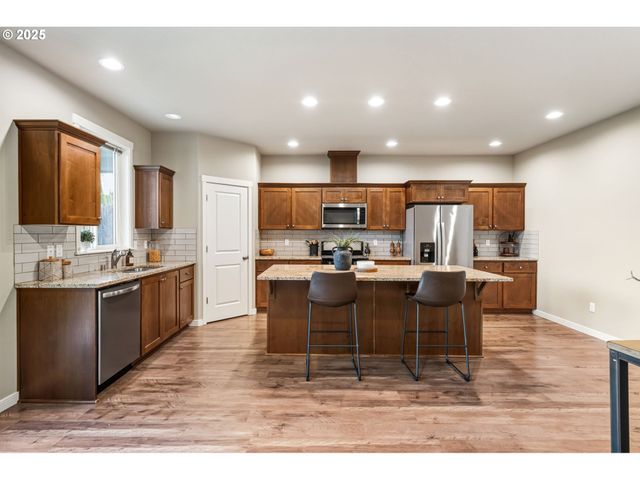 10702 Ne 107TH Way, Vancouver, WA 98662