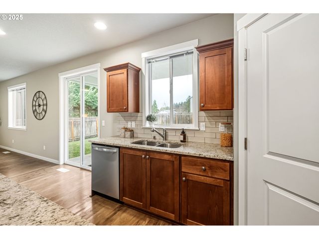 10702 Ne 107TH Way, Vancouver, WA 98662