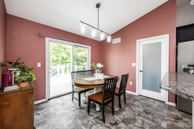 1444 Victoria Square Court, O'fallon, IL 62269
