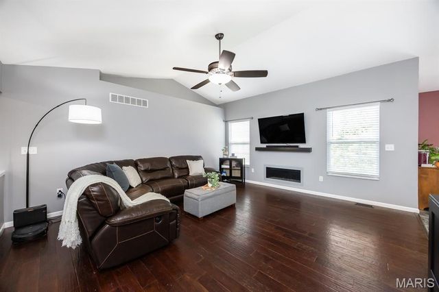 1444 Victoria Square Court, O'fallon, IL 62269