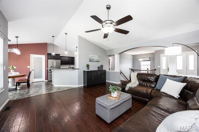 1444 Victoria Square Court, O'fallon, IL 62269