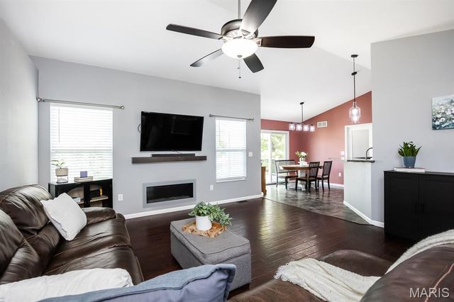 1444 Victoria Square Court, O'fallon, IL 62269