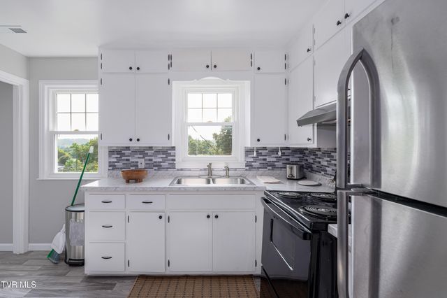 114 East Park Drive, Kingsport, TN 37660