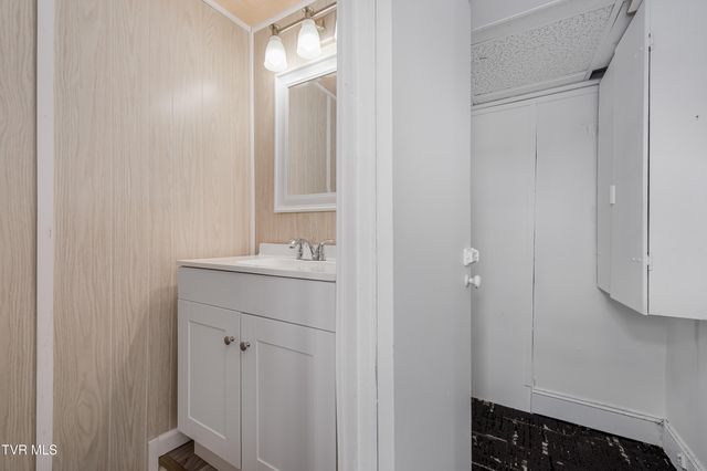 114 East Park Drive, Kingsport, TN 37660