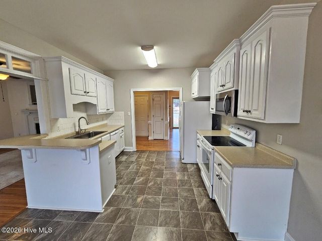 7 Edgewater Drive, Smithfield, NC 27577