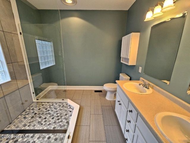 7 Edgewater Drive, Smithfield, NC 27577