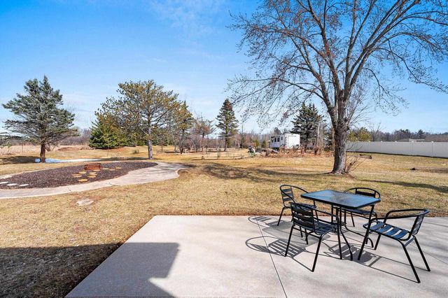 1490 FERNANDO DRIVE, De Pere, WI 54115