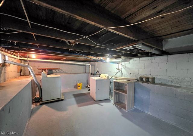 2335 W River Road, Newton Falls, OH 44444