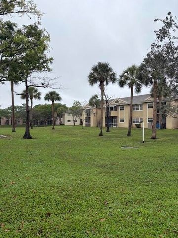 800 Cypress Park Way Unit I1, Pompano Beach, FL 33064