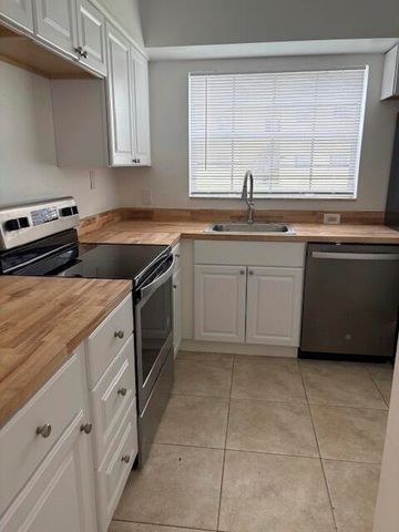 800 Cypress Park Way Unit I1, Pompano Beach, FL 33064