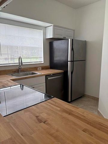 800 Cypress Park Way Unit I1, Pompano Beach, FL 33064