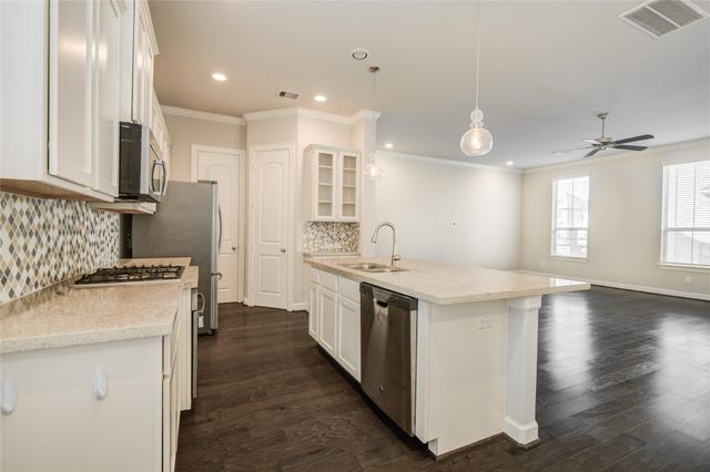 9624 Cambridge Manor Lane, Houston, TX 77045